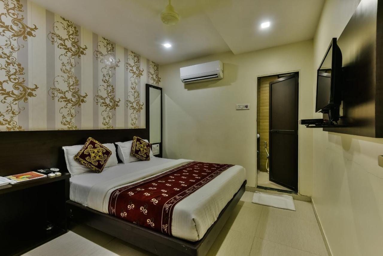Hotel Guestinn Residency Мумбаи Экстерьер фото