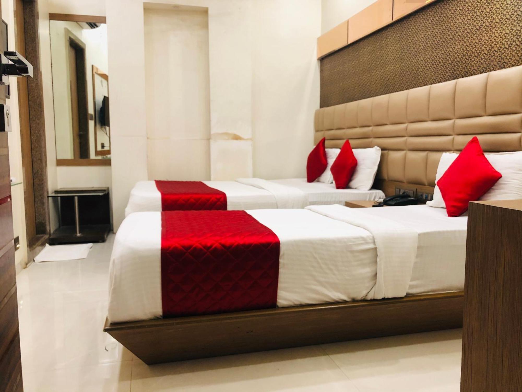 Hotel Guestinn Residency Мумбаи Экстерьер фото