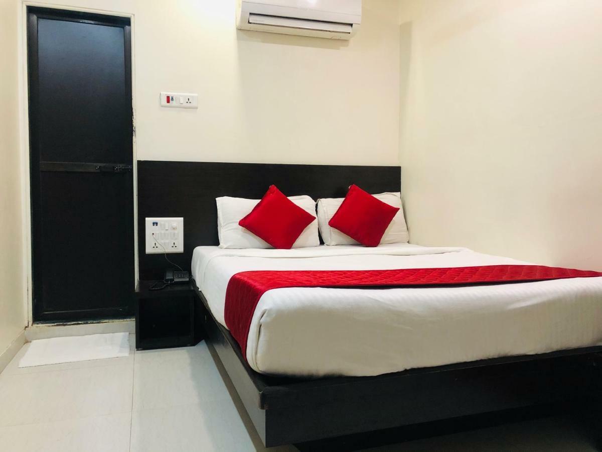 Hotel Guestinn Residency Мумбаи Экстерьер фото