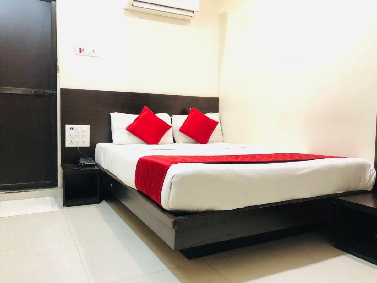 Hotel Guestinn Residency Мумбаи Экстерьер фото