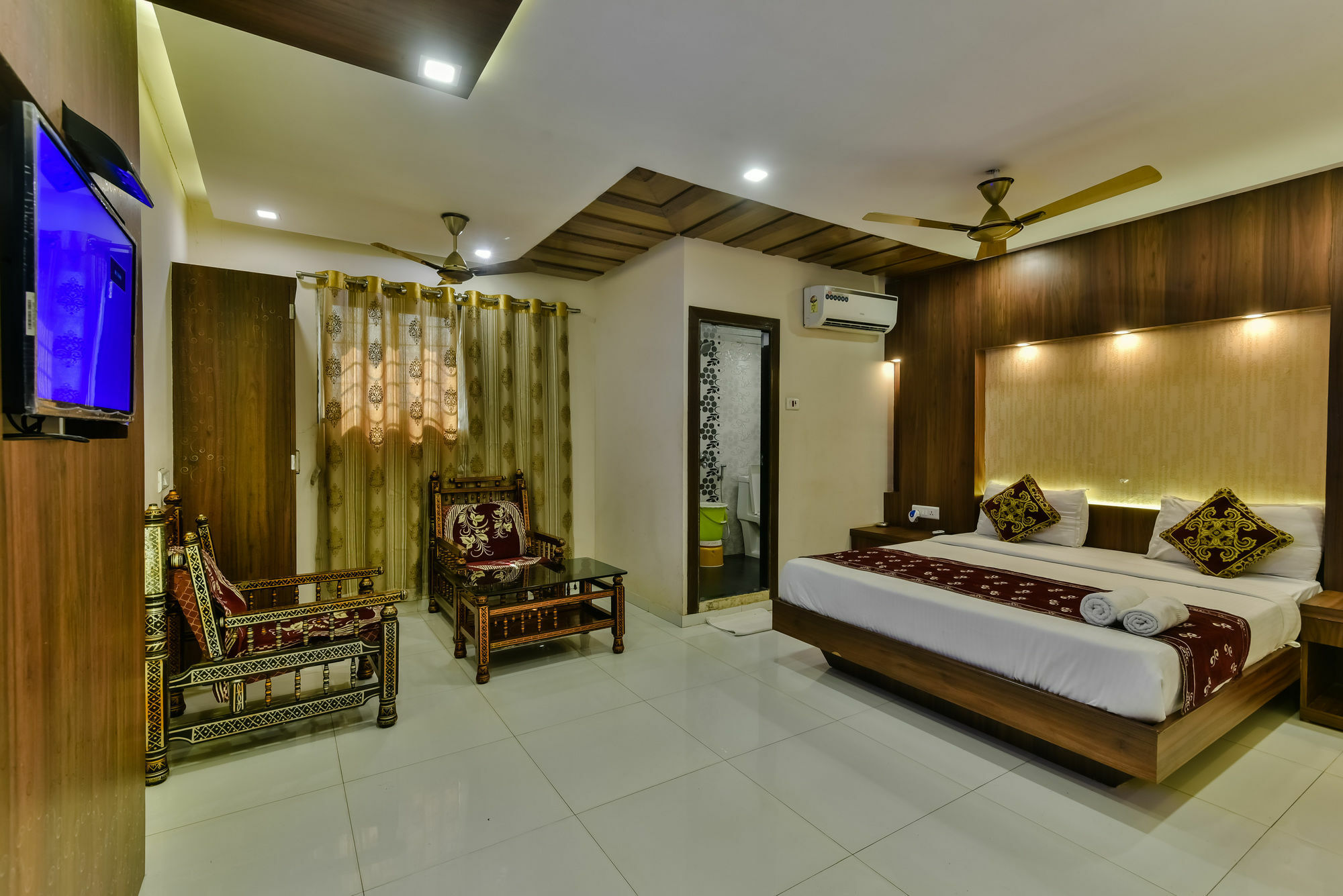 Hotel Guestinn Residency Мумбаи Экстерьер фото